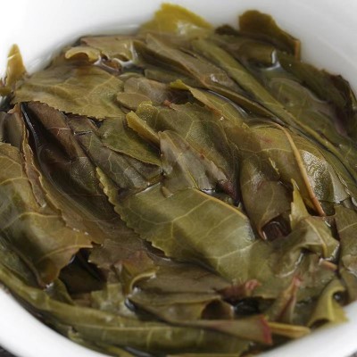 批发云南普洱茶 班章大叶 黄金叶大树普洱生饼 357g七子饼生茶